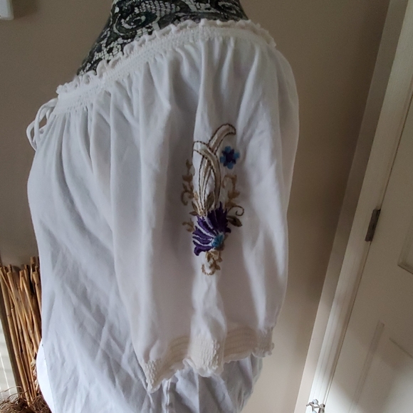 RXB embroidered boho top, size M - Picture 3 of 8